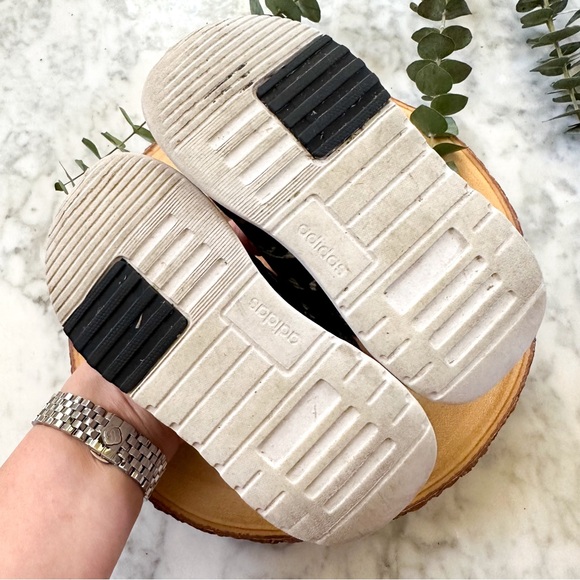 Adidas Girls Leopard Running Shoes - Picture 6 of 7